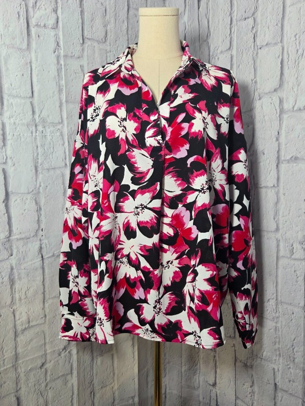 Rafaella Extra Large Vibrant Pink Black Floral Button Longsleeve Blouse